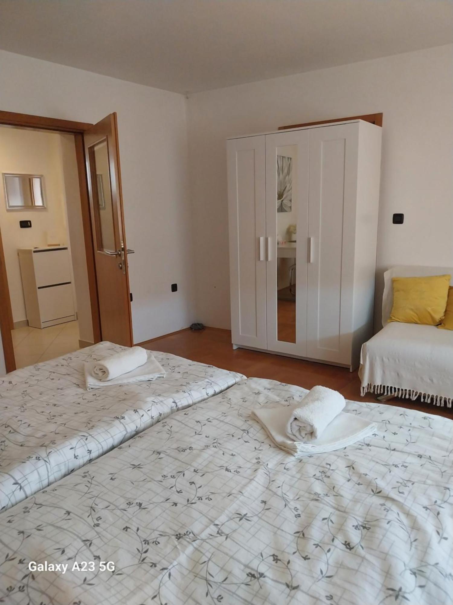 Apartman Bloom Osijek Zewnętrze zdjęcie