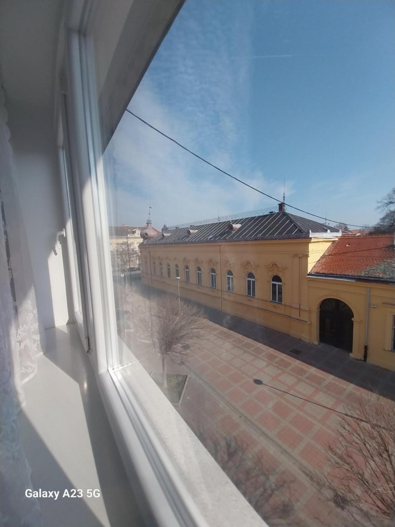 Apartman Bloom Osijek Zewnętrze zdjęcie